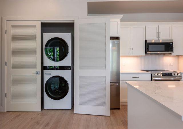 1223 Washington St 6, Norwood, MA 02062