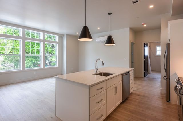 1223 Washington St 6, Norwood, MA 02062