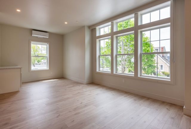 1223 Washington St 6, Norwood, MA 02062