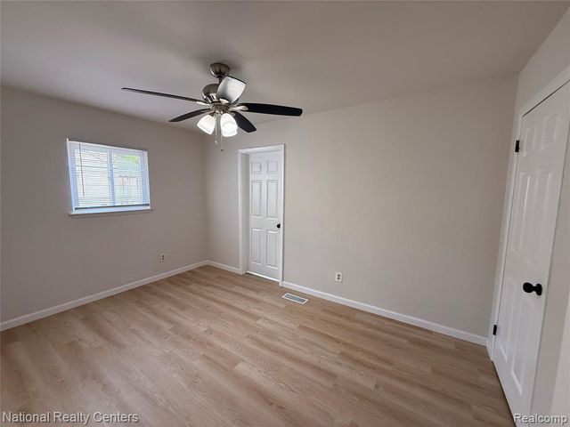 13440 Charlotte Avenue, Warren, MI 48089