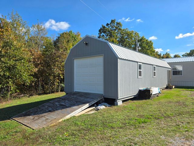 65175 E 160 Road, Wyandotte, OK 74370