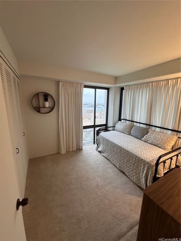 225 Queen Street 16A, Honolulu, HI 96813