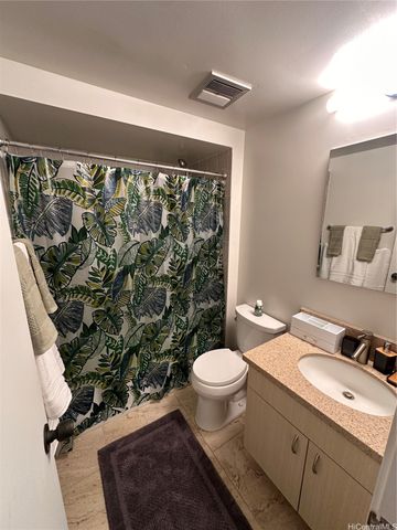 225 Queen Street 16A, Honolulu, HI 96813