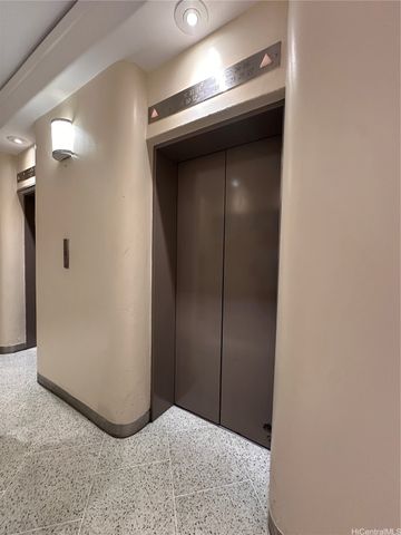 225 Queen Street 16A, Honolulu, HI 96813