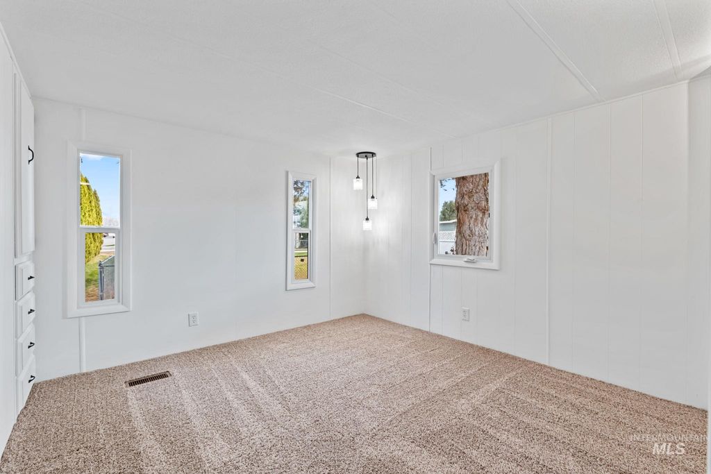 358 Bonanza Dr, Boise, ID 83713 photo 21