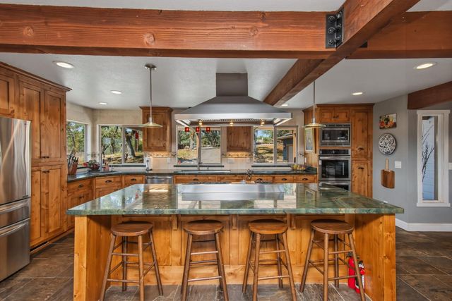 5361 Quail Hollow Ct, Pilot Hill, CA 95664