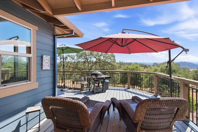 5361 Quail Hollow Ct, Pilot Hill, CA 95664