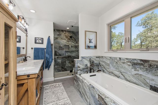 5361 Quail Hollow Ct, Pilot Hill, CA 95664