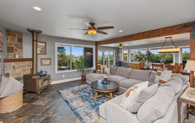 5361 Quail Hollow Ct, Pilot Hill, CA 95664