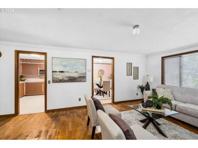 1061 WAITE St, Eugene, OR 97402
