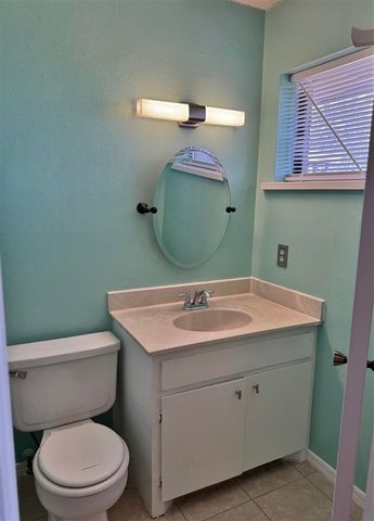2613 NW Locksley LN, Lawton, OK 73505