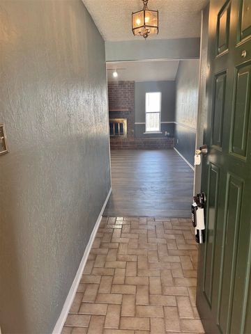 2613 NW Locksley LN, Lawton, OK 73505