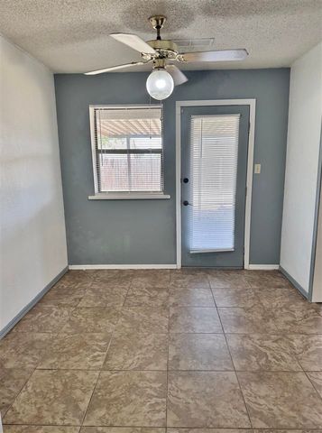 2613 NW Locksley LN, Lawton, OK 73505