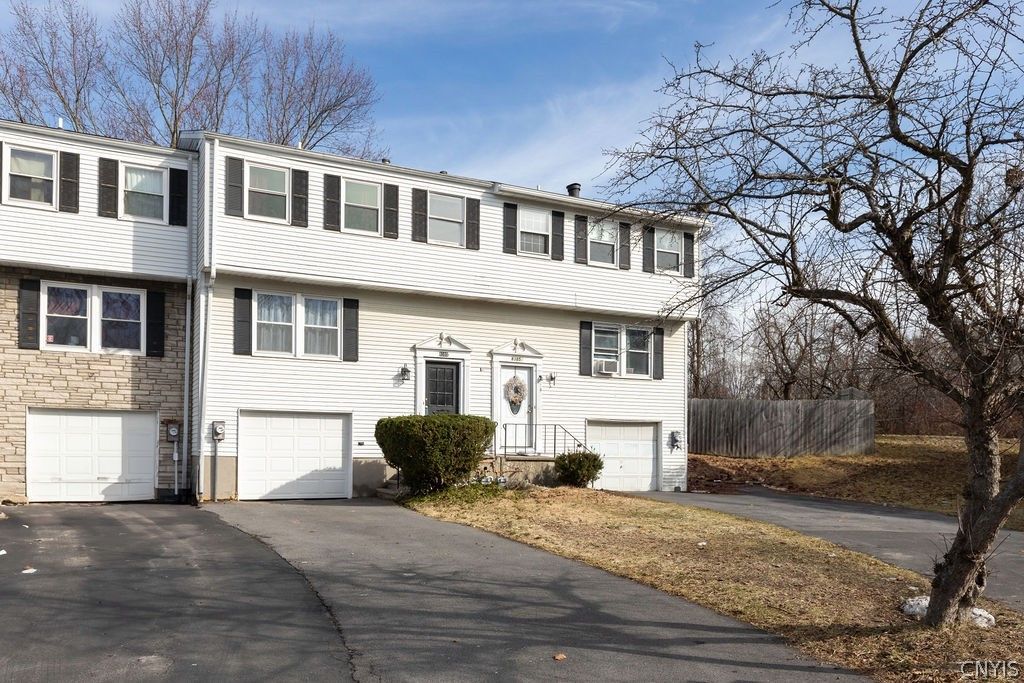 8385 Shallowcreek Road A, Clay, NY 13090