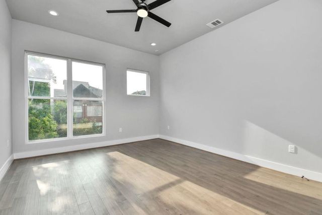 1320 Eberhard Street, Houston, TX 77019