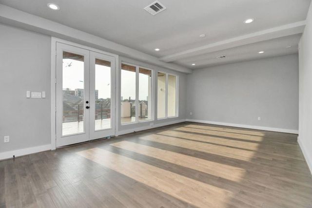 1320 Eberhard Street, Houston, TX 77019