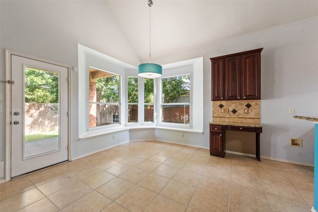 7921 Stansfield Drive, Fort Worth, TX 76137
