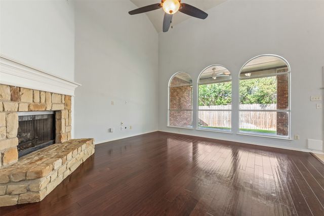 7921 Stansfield Drive, Fort Worth, TX 76137