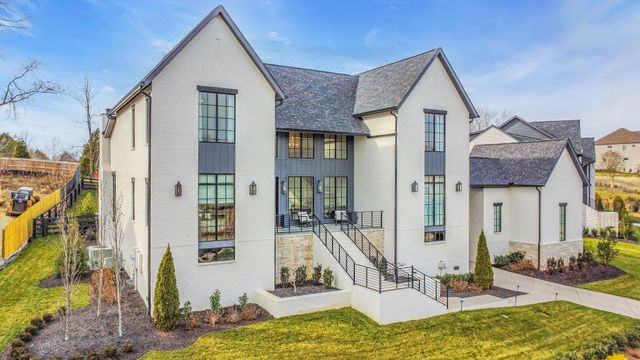 7060 Lanceleaf Dr, College Grove, TN 37046