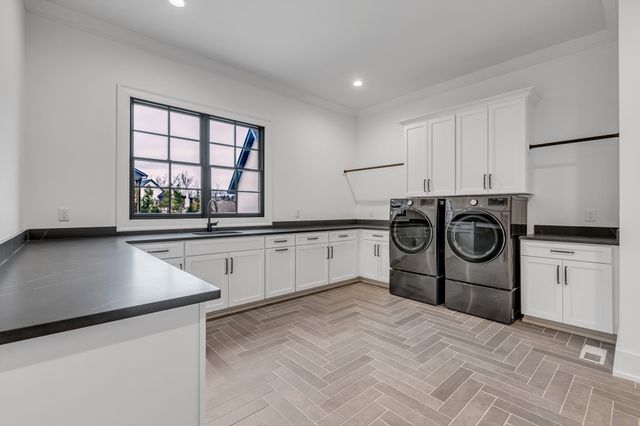 7060 Lanceleaf Dr, College Grove, TN 37046