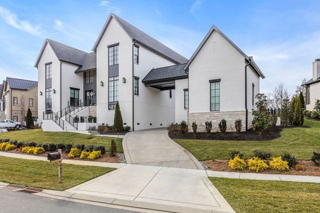 7060 Lanceleaf Dr, College Grove, TN 37046