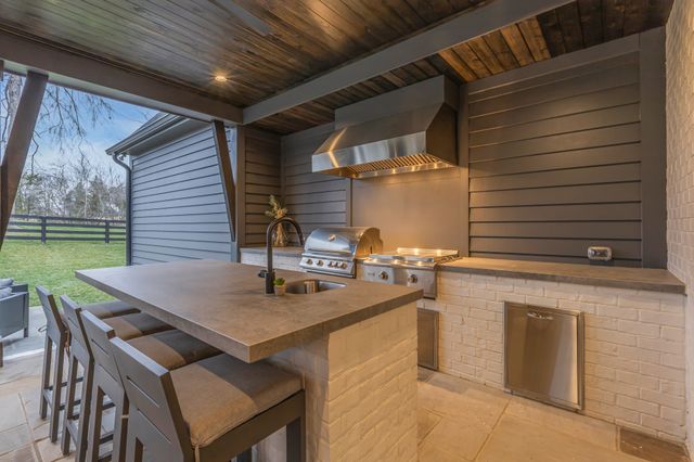 7060 Lanceleaf Dr, College Grove, TN 37046