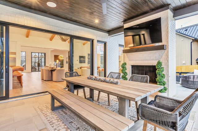 7060 Lanceleaf Dr, College Grove, TN 37046