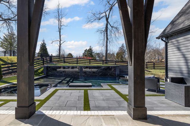 7060 Lanceleaf Dr, College Grove, TN 37046