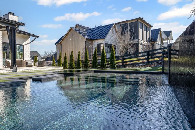 7060 Lanceleaf Dr, College Grove, TN 37046