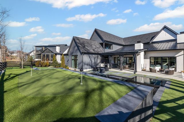 7060 Lanceleaf Dr, College Grove, TN 37046