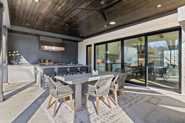 7060 Lanceleaf Dr, College Grove, TN 37046