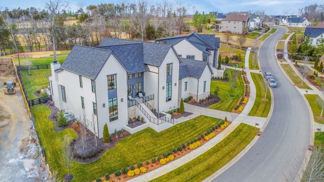 7060 Lanceleaf Dr, College Grove, TN 37046