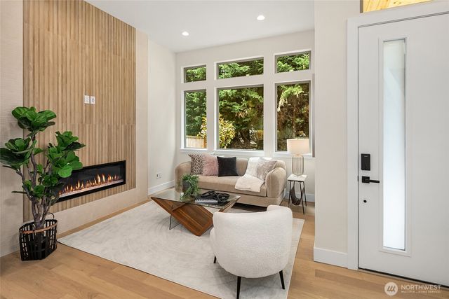 13105 NE 103rd Place, Kirkland, WA 98033