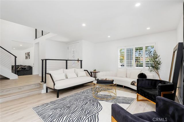 5109 Saratoga Avenue, Cypress, CA 90630