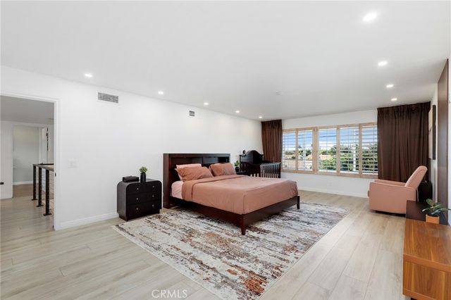 5109 Saratoga Avenue, Cypress, CA 90630