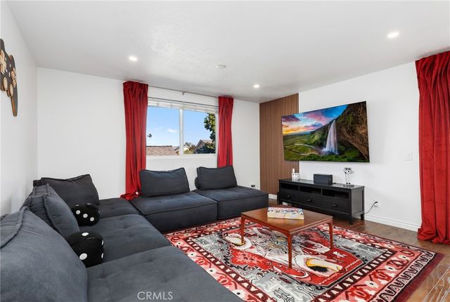 5109 Saratoga Avenue, Cypress, CA 90630