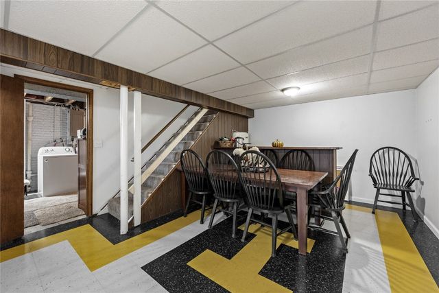 5530 Skylne Drive NW, Cedar Rapids, IA 52405