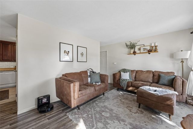 5530 Skylne Drive NW, Cedar Rapids, IA 52405