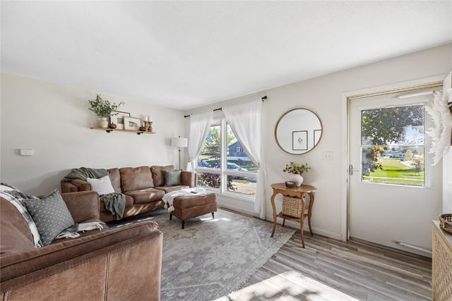 5530 Skylne Drive NW, Cedar Rapids, IA 52405