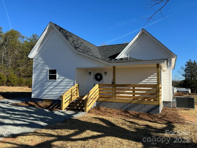 464 Hamrick Road, Mooresboro, NC 28114