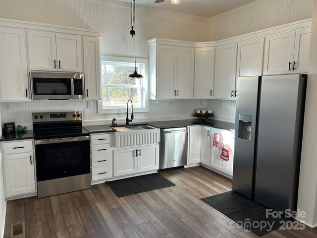 464 Hamrick Road, Mooresboro, NC 28114