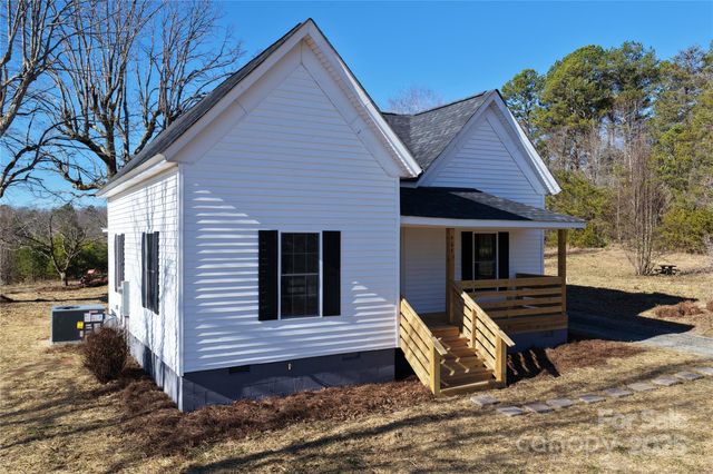 464 Hamrick Road, Mooresboro, NC 28114