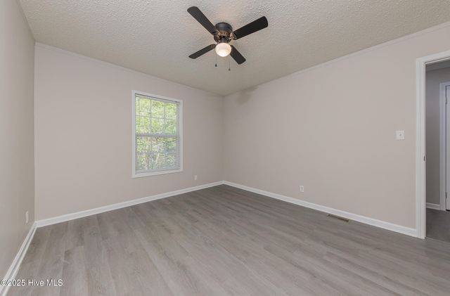 307 Shipmans Pike, Jacksonville, NC 28546