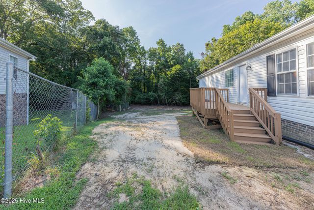 307 Shipmans Pike, Jacksonville, NC 28546