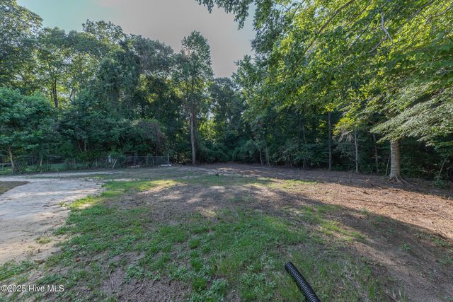 307 Shipmans Pike, Jacksonville, NC 28546