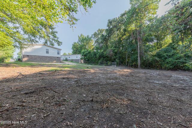 307 Shipmans Pike, Jacksonville, NC 28546