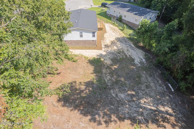 307 Shipmans Pike, Jacksonville, NC 28546
