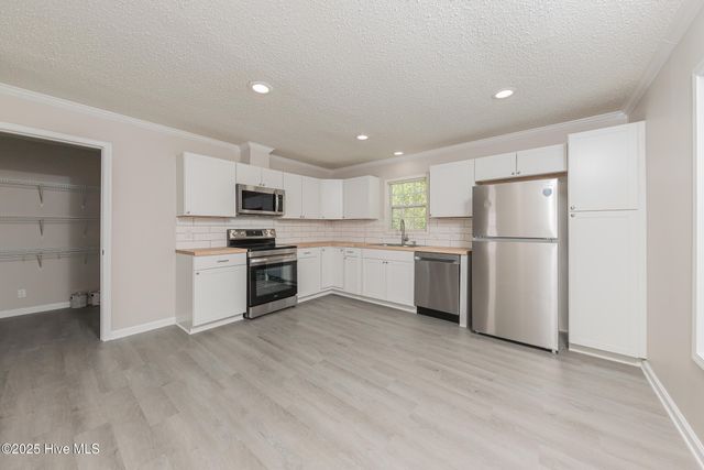 307 Shipmans Pike, Jacksonville, NC 28546