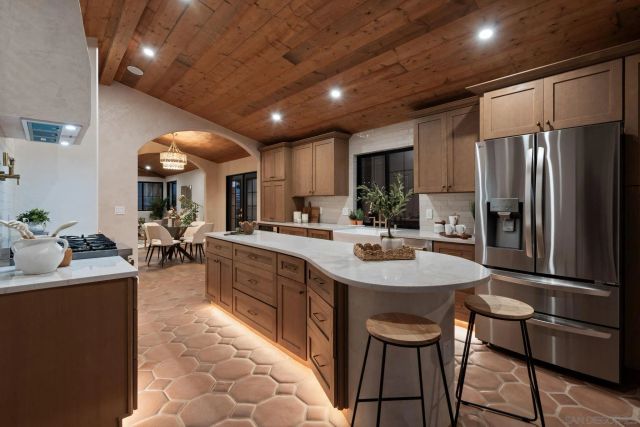 1566 Evergreen St, San Diego, CA 92106