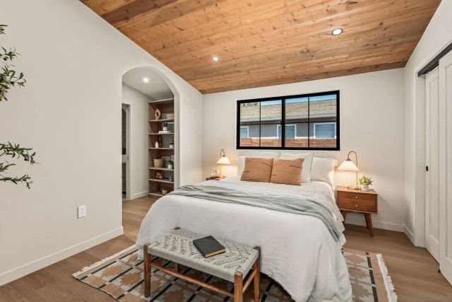 1566 Evergreen St, San Diego, CA 92106